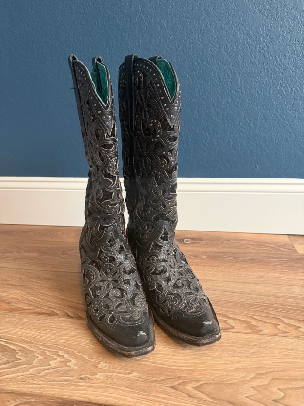 Women's Black Embroidered Western Boots